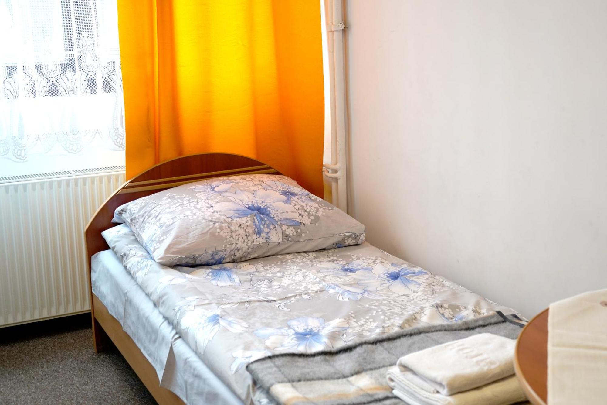 Dom Studencki Zodiak Hostel Wrocław Buitenkant foto